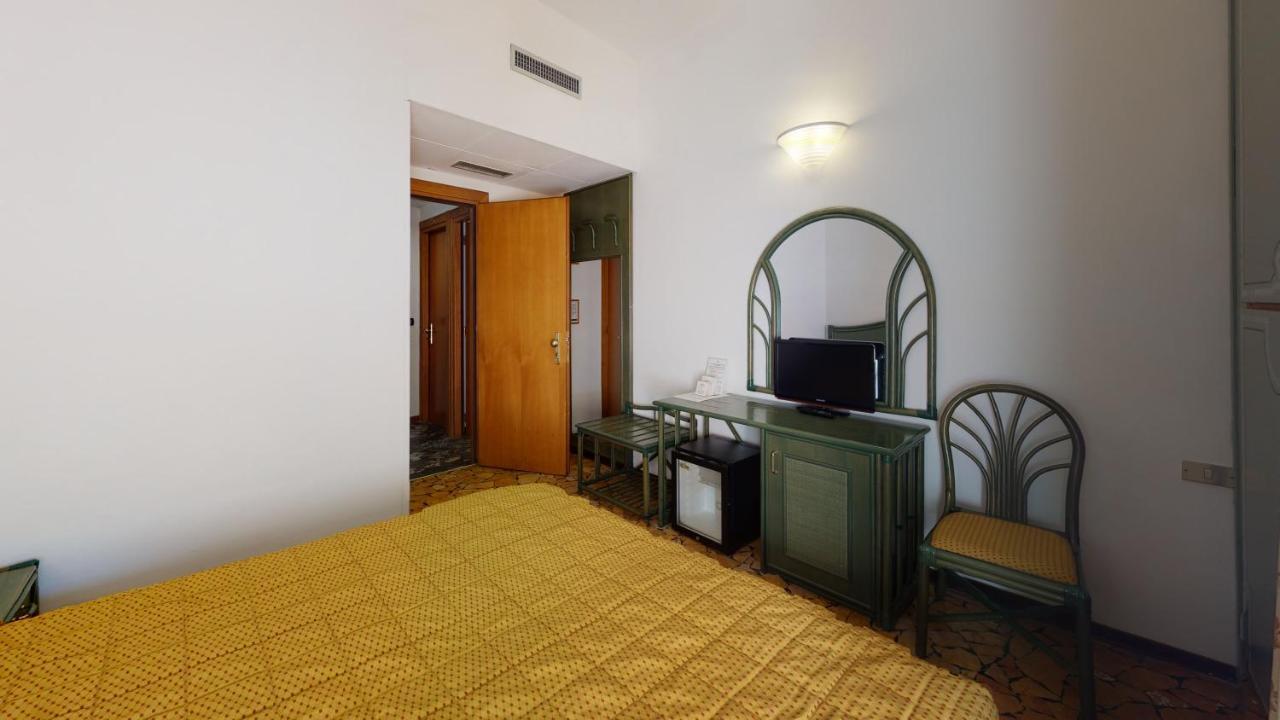 Hotel Zunino Spotorno Exterior foto